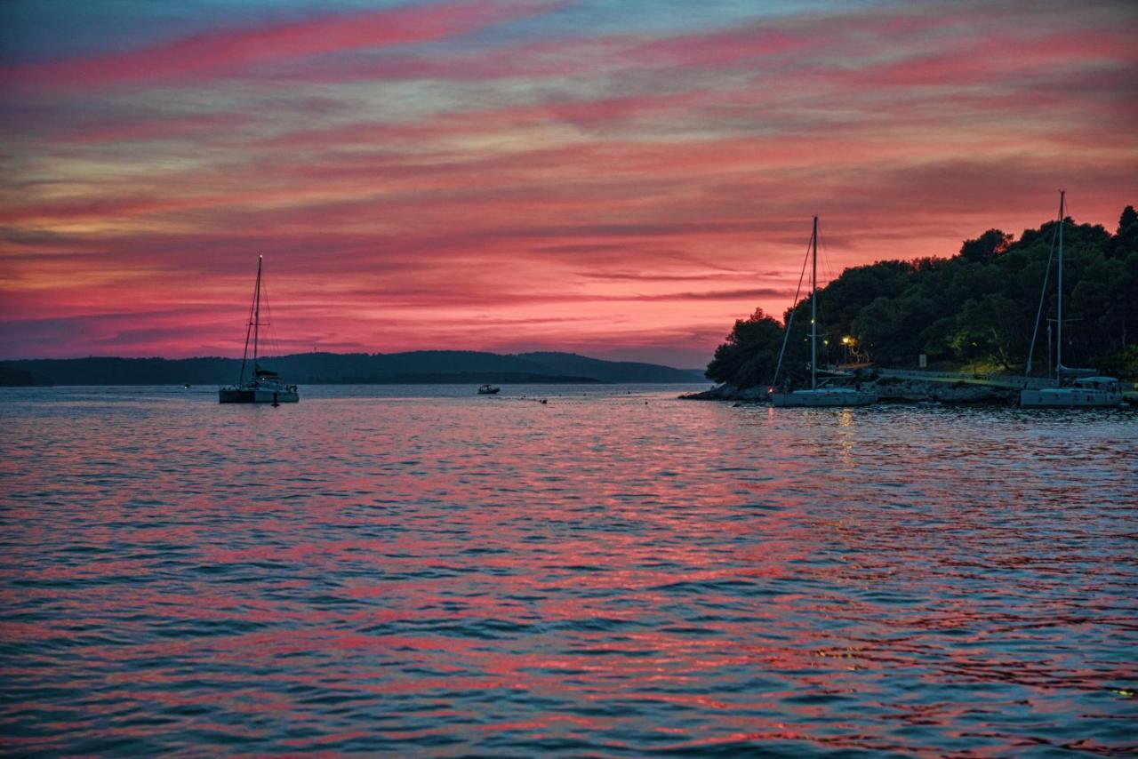 Ivkolina Hotel Hvar Town Bagian luar foto