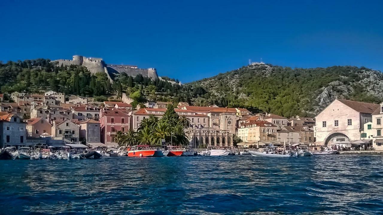 Ivkolina Hotel Hvar Town Bagian luar foto