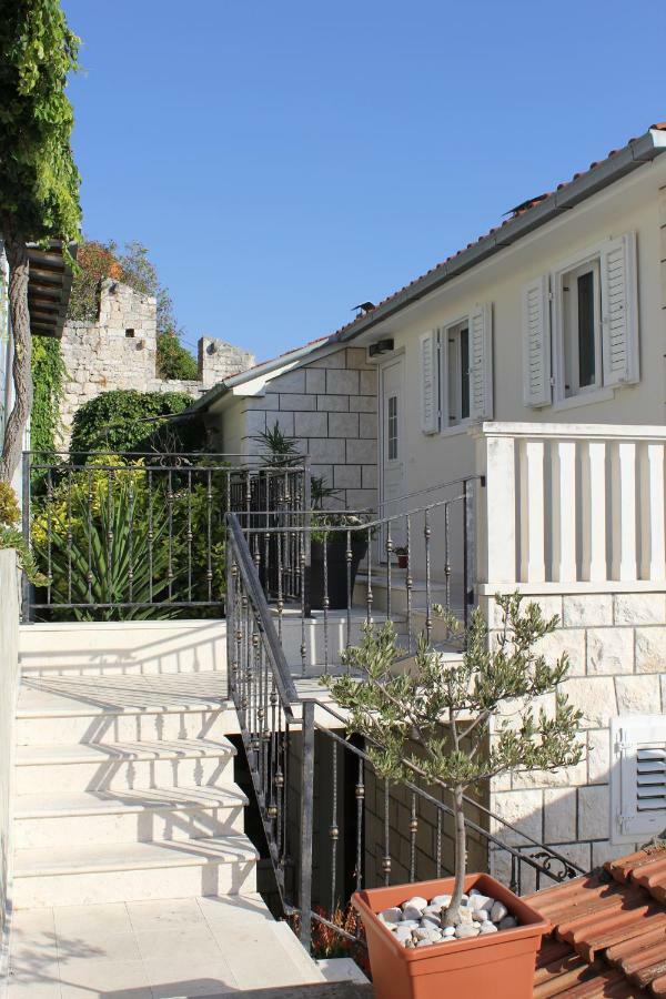 Ivkolina Hotel Hvar Town Bagian luar foto