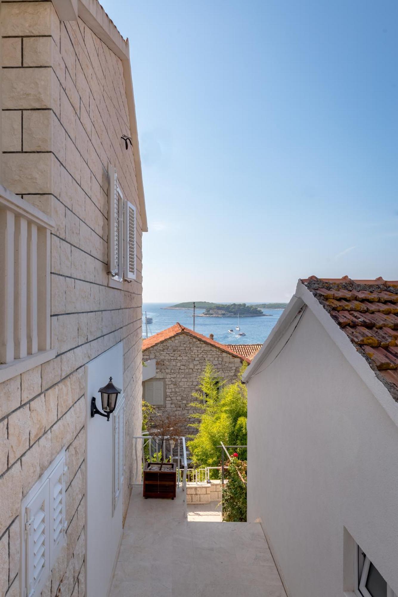 Ivkolina Hotel Hvar Town Bagian luar foto