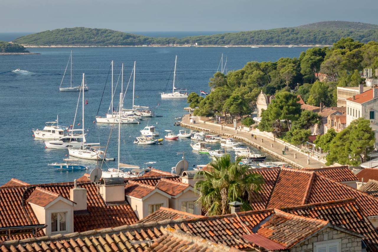 Ivkolina Hotel Hvar Town Bagian luar foto