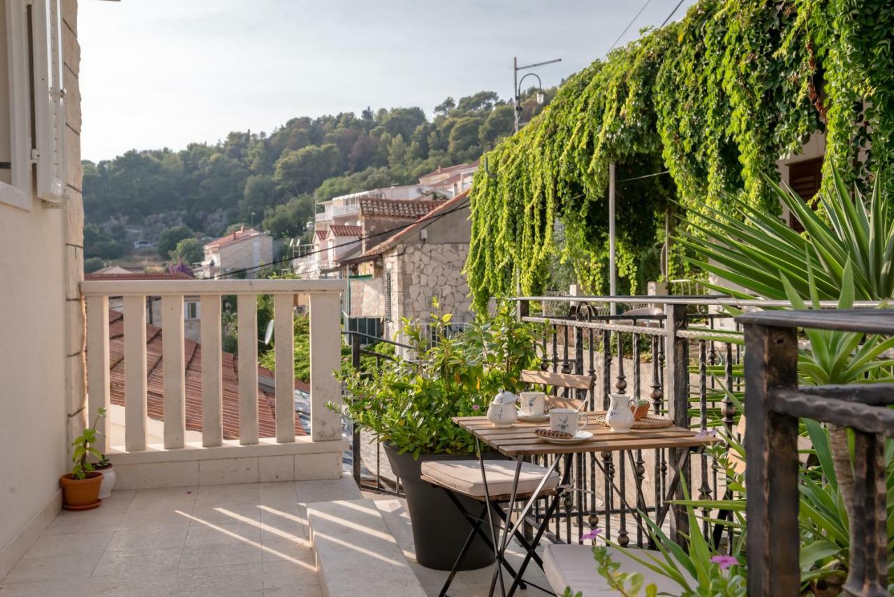 Ivkolina Hotel Hvar Town Bagian luar foto